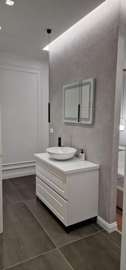 Heart Of Tirana Apartment 외부 사진
