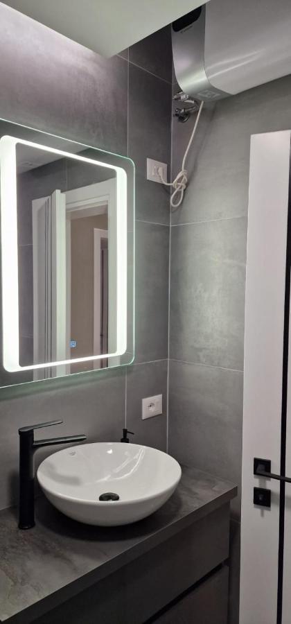 Heart Of Tirana Apartment 외부 사진